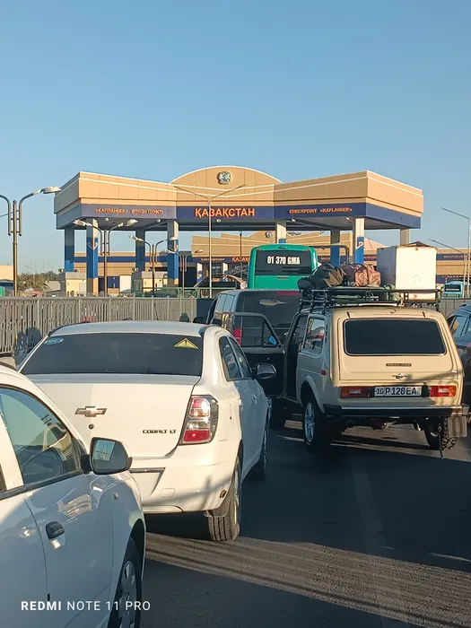 Совет давридан қолган НИВА 2121 русумли автомашина мукаммал ҳолатда.