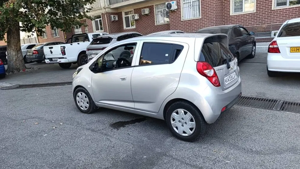 Яхши ҳолатда Spark сотилади.