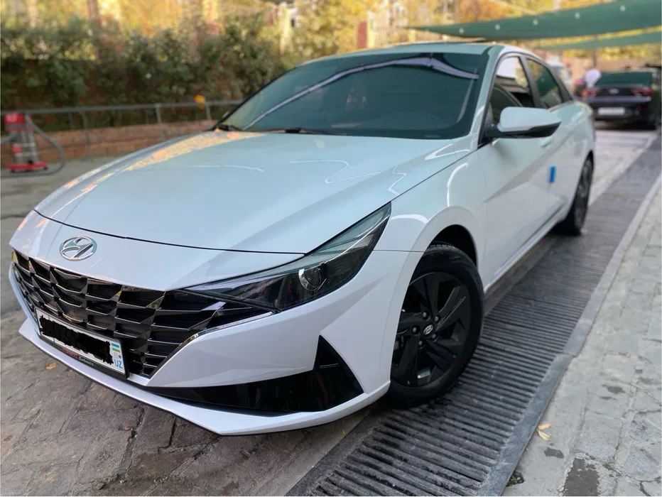 Hyundai Elantra 2021. Пробег 34000