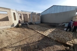 Продам,  5-микрорайон, Эски ғишт заводидан қурилиши тугалланмаган ер участкаси