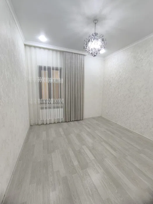 Лимонад. 2,5 сотих эр участкаси бўлган уй сотилади. 2 қаватли уй.