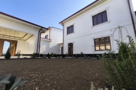 Продам, Лимонад. 2,5 сотих эр участкаси бўлган уй сотилади. 2 қаватли уй.