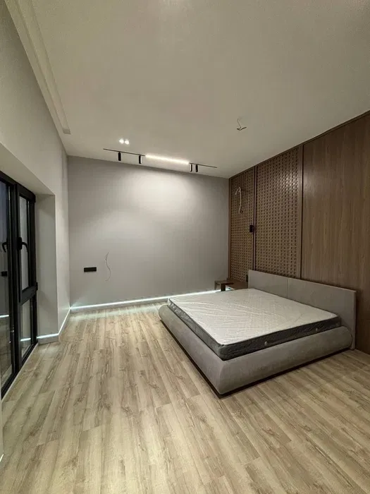 Район: Мирзо-Улугбекский Ориентир: Центр Луначарского Участок: 2 сотк