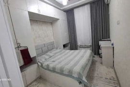 Продам, Parkent plaza 3хонали зор нархда шошилин кадастр бор Паркентский 81м2;