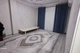 Продам, Parkent plaza 3хонали зор нархда шошилин кадастр бор Паркентский 81м2;