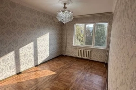 Продам, Юнусобод 8 квартал 4в5 5/3/4