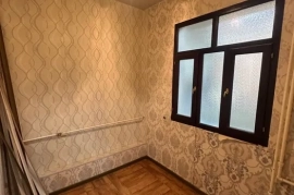 Продам, Юнусобод 8 квартал 4в5 5/3/4