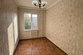 Продам, Юнусобод 8 квартал 4в5 5/3/4