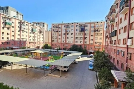 Продам, Сергели районда 8 худуд 2/1/7 уй сотилади. Срочно.