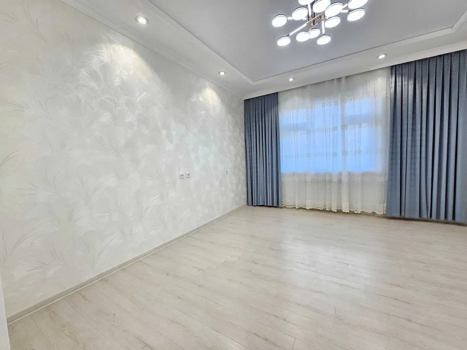 Сергели районда 8 худуд 2/1/7 уй сотилади. Срочно.