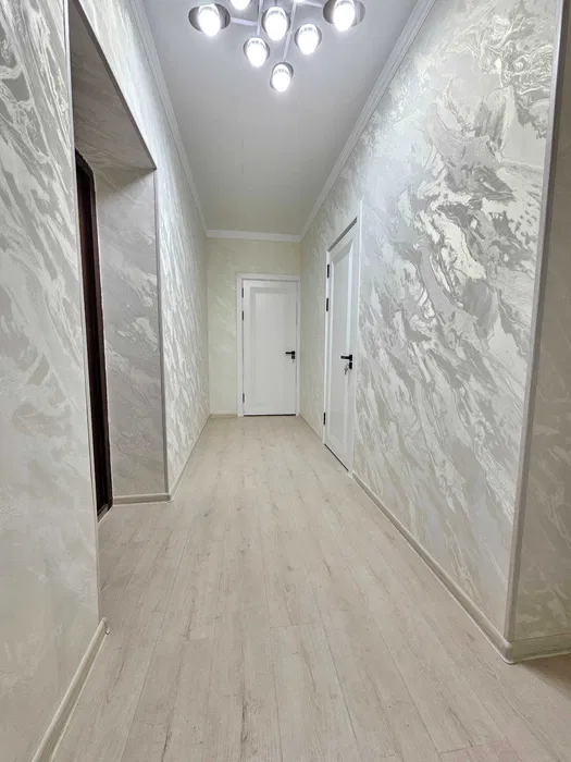 Сергели районда 8 худуд 2/1/7 уй сотилади. Срочно.