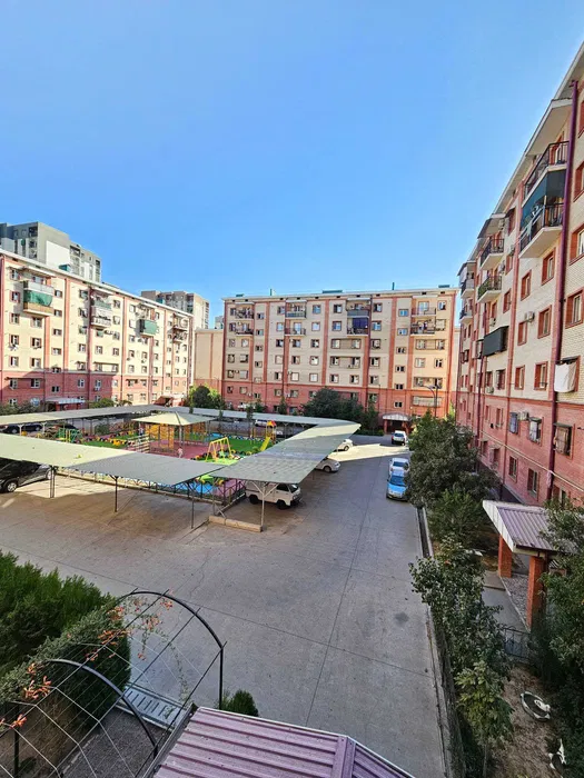 Сергели районда 8 худуд 2/1/7 уй сотилади. Срочно.