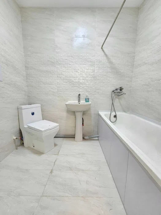 Сергели районда 8 худуд 2/1/7 уй сотилади. Срочно.