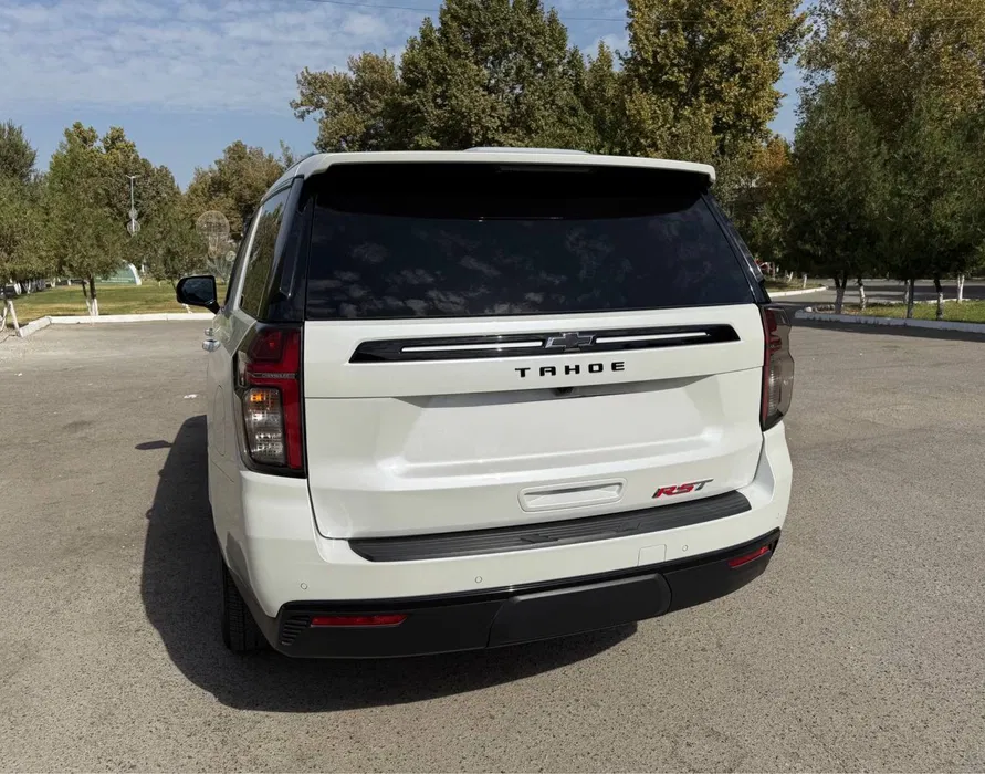 Chevrolet Tahoe RST 2023 год