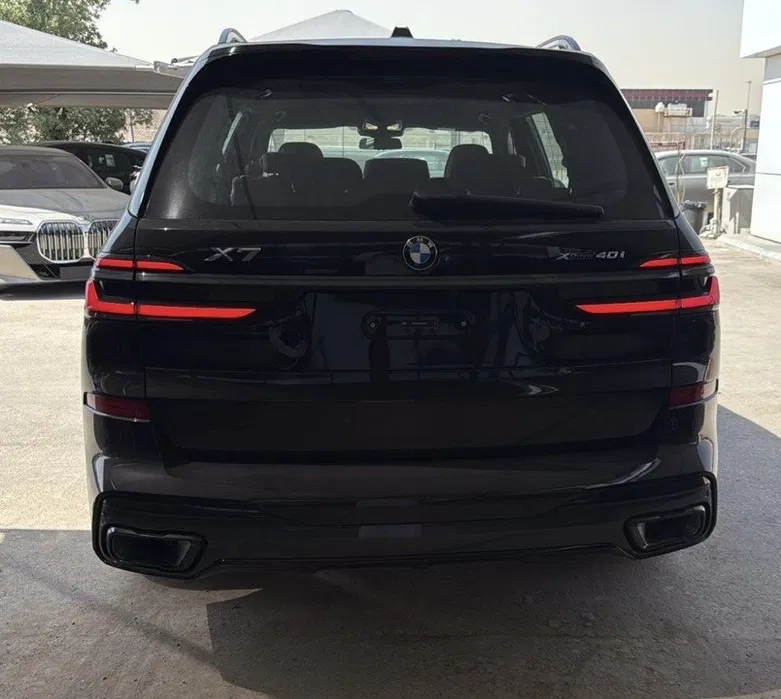 BMW X7 xDrive 40i 2025 individual
