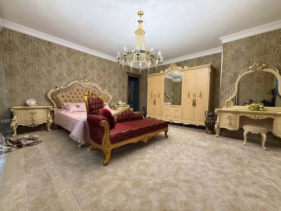 Продажа ЖК Новомосковская Мирзо улугбек р-н 4/1-0/8 115м2