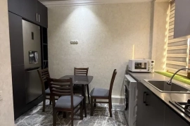 Sotaman, Ассалому Аллайкум Вокзал уз газ оил кизил Дом 74 квадрат 3 ҳоналик Нав