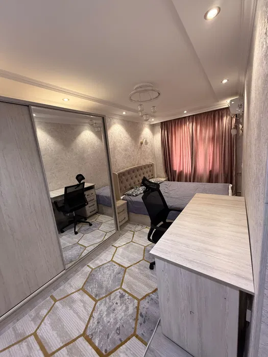 Сдаю квартиру 3*4/4/4 на Кадышева с авторским ремонтом на долгий срок