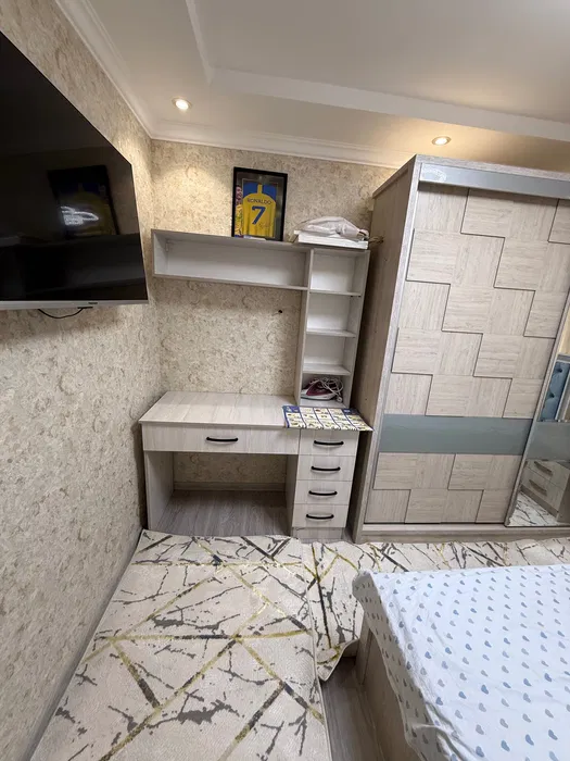 Сдаю квартиру 3*4/4/4 на Кадышева с авторским ремонтом на долгий срок