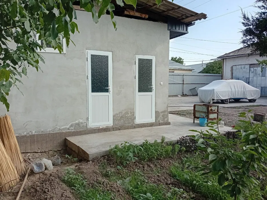 Уй сотилади 5 сотик