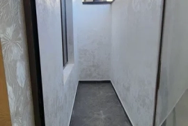 Продам, Назарбек катта иттифокда ховли