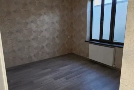 Продам, Назарбек катта иттифокда ховли