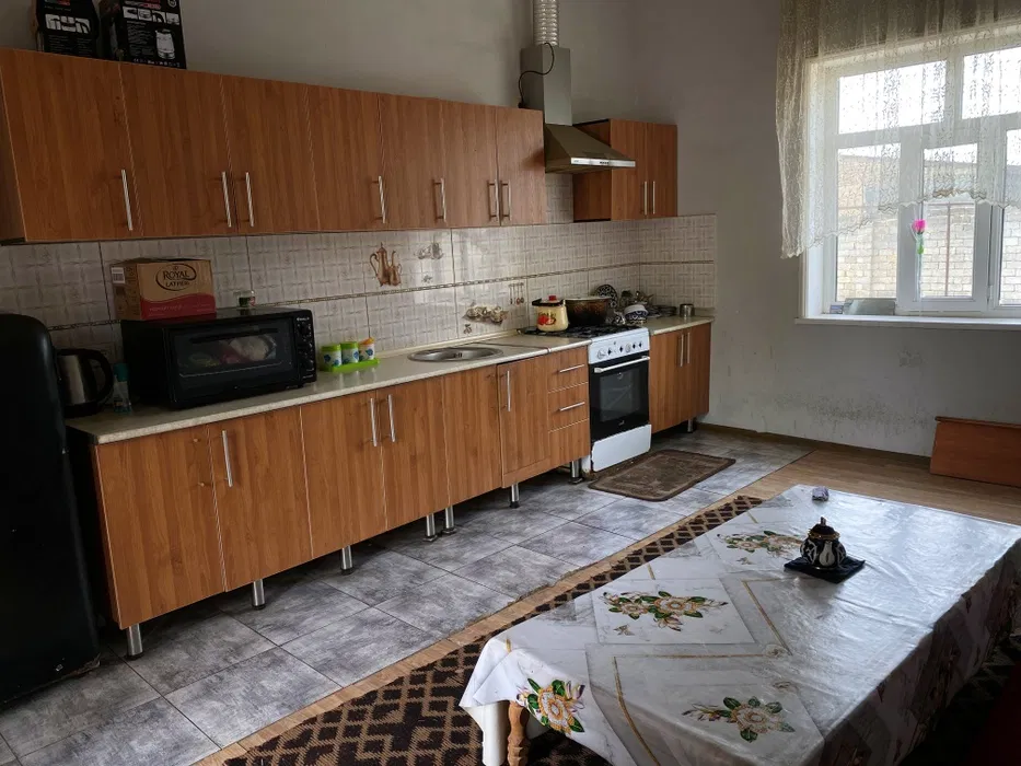 Uy sotiladi 10 sotiq