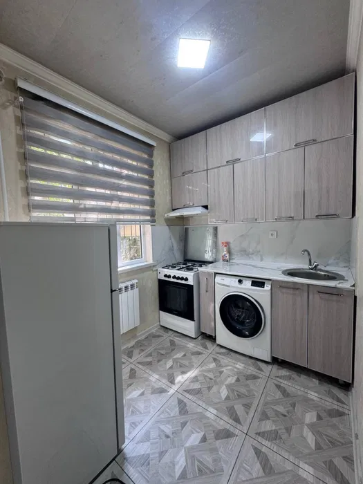 срочно продается 2 комнаты чиланзар