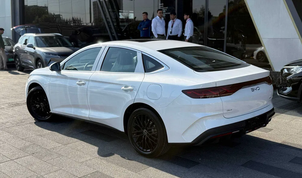 BYD SEAL 6 DM-i 120 km Flagship 2000+km sotuvda