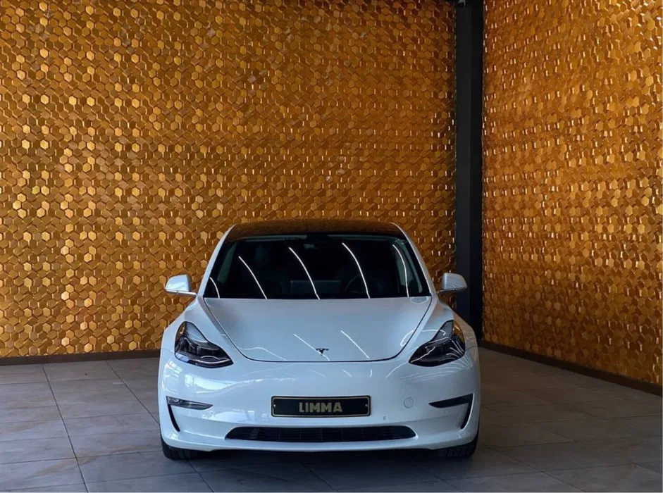 Tesla Model 3 long range