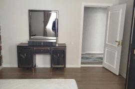 Sotaman, 3 xonali kvartira sotiladi