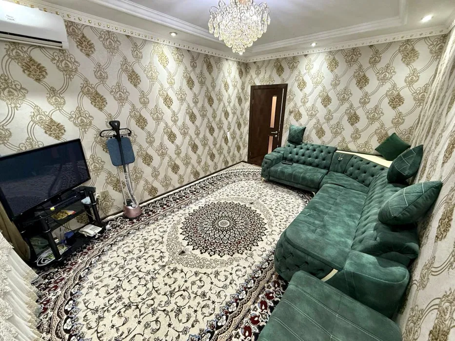 10 худуд 3 хонали уйи сотилади, мебель билан