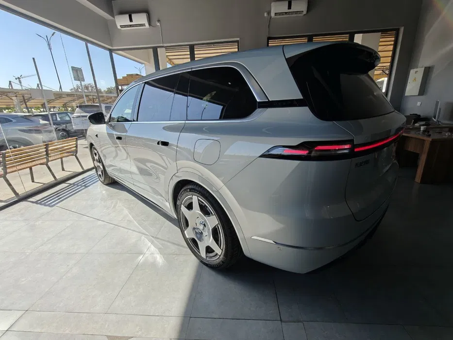 Deepal S09 2025 qora eng full