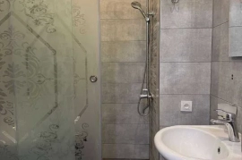 Sotaman, Кирпичный дом • Элитный ремонт • В самом Центре, 3 x Шаумяна /Каримбек