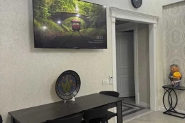 Sotaman, Кирпичный дом • Элитный ремонт • В самом Центре, 3 x Шаумяна /Каримбек