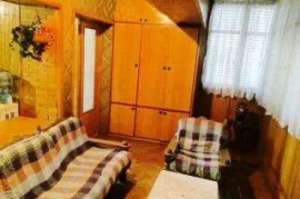 Sotaman, Продается на ул.С.Азимова(кафе Студио) 4/4/5 спецплан