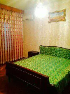 Продается на ул.С.Азимова(кафе Студио) 4/4/5 спецплан