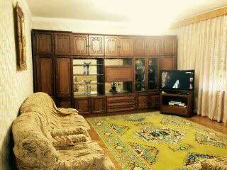 Продается на ул.С.Азимова(кафе Студио) 4/4/5 спецплан