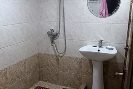 Продам, Sirochni Birlik mahalasida uy soriladi 3.2.5