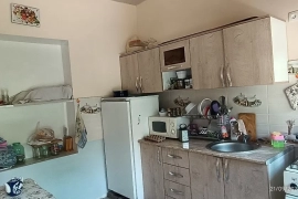 Продам, Sirochni Birlik mahalasida uy soriladi 3.2.5