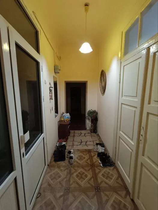 Продается 2-х комнатная Квартира на 3 ем этаже 3 х этажного дома