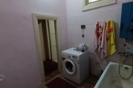 Sotaman, Продается 2-х комнатная Квартира на 3 ем этаже 3 х этажного дома