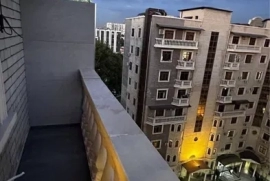 Продам, Продается квартиры 2х ком Яккасарай ЖК Мадрид