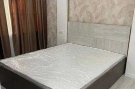 Продам, Ц-4, Алайский 2/2/4 Площадь