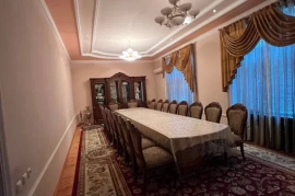 Продам, УРИКЗОР 6 сот 10 хона Евроремонт 3-сан-узел ор: Гилам бозор Урикзар