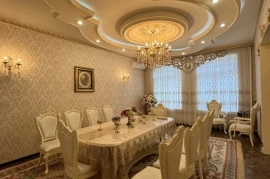 Продам, МедГородок 7.7 сот 8 хона Евроремонт 2 этаж 3 уровен ор: Урология