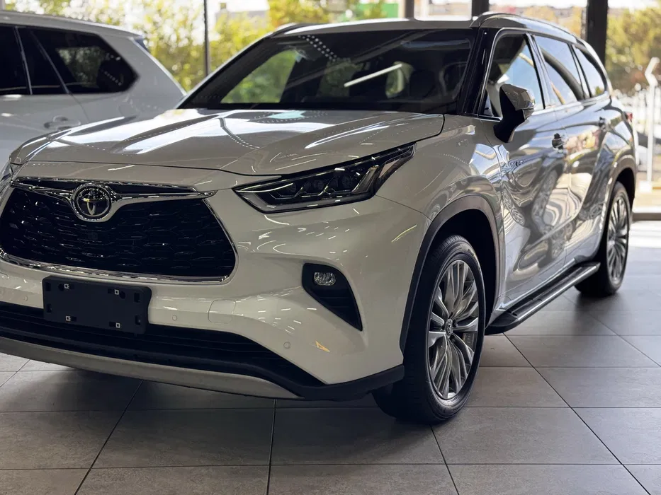 Tayota Highlander 2026. Yil