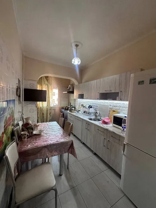 на: Ц-4 Юнусабадский район Ор.р: Кафе Бухара