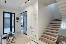 Sotaman, Hi-Tech uy sotiladi! 6 xona Olchazor Metro 3 bekat