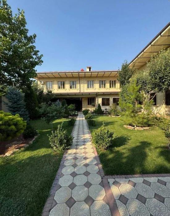 Амир Темур ‘ 9.2 сотки Касество проверено.Все условия для комфорта